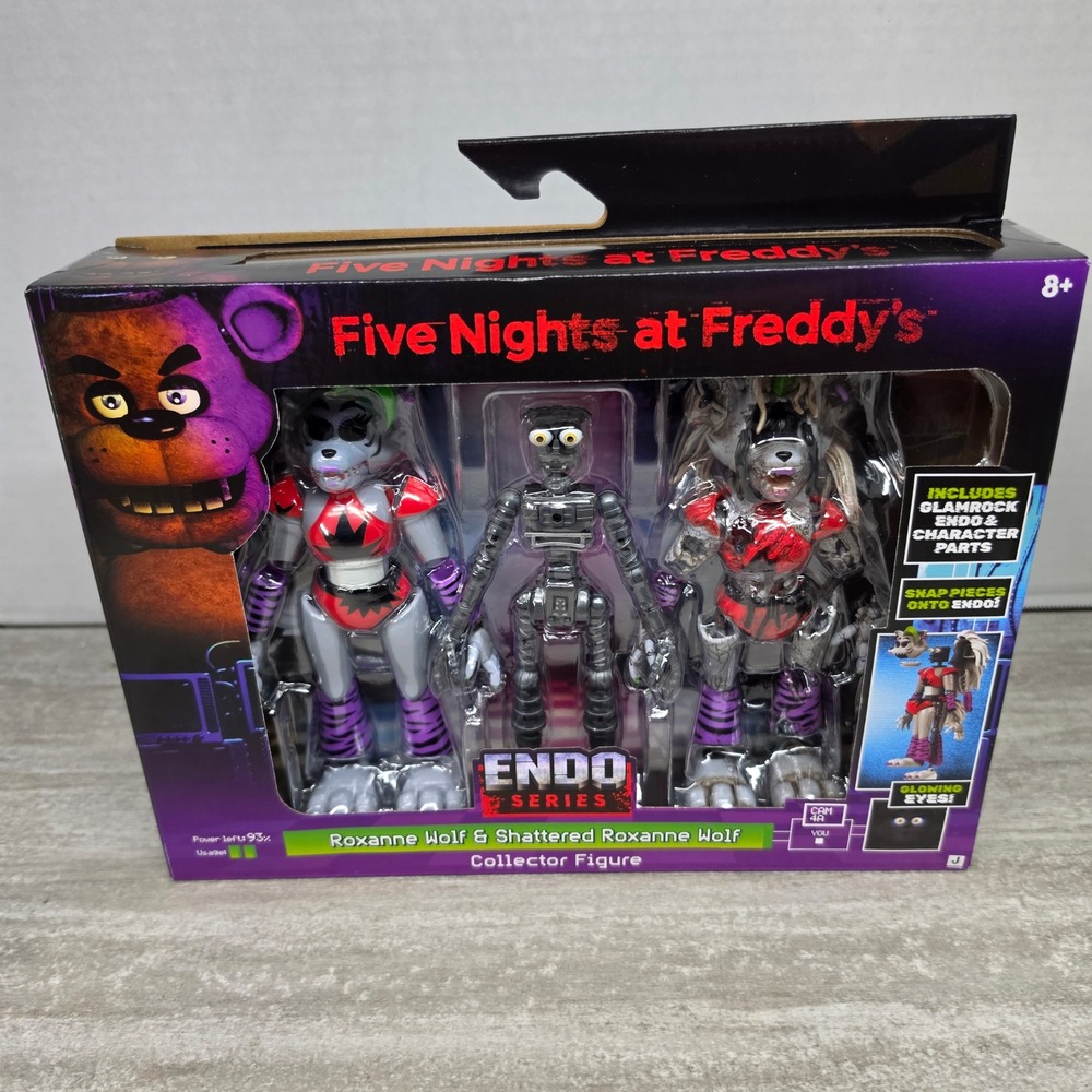 Five Nights at Freddys Roxanne Wolf & Shattered Roxanne Wolf Endo Series Figure